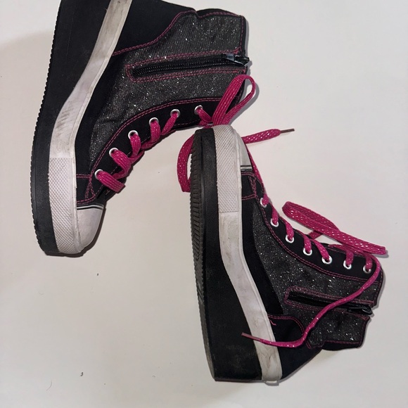Girls Airwalk platform sneakers - Picture 2 of 4